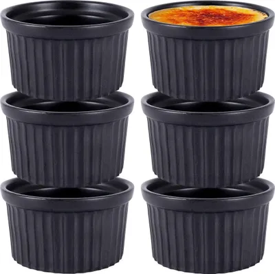 Produktbild von Set aus kleinen Porzellan-Backformen zum Backen und Servieren