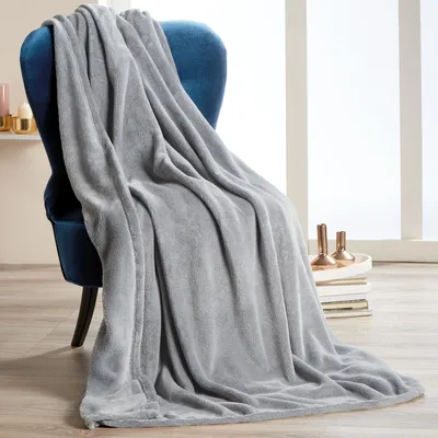 Produktbild von Quebec Kuscheldecke 150x200 silber Polyester  210g/m²