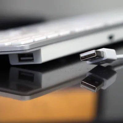 Produktbild von Matias FK318S-DE, Volle Größe (100%), Kabelgebunden, USB, QWERTZ, Silber