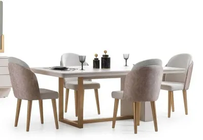 Produktbild von Esszimmer Set Moderner Stil Beige Farbe Elegantes Design Polsterstühle