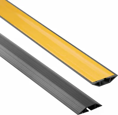 Produktbild von QUEST Kabelkanal Selbstklebend 10x80mm, 2m, PVC Kabelbrücke Boden, Stolperschutz, 3 Kanäle, Tapezförmig, Zuschneidbar , dunkelgrau