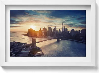 Produktbild von New York Manhattan und Sonnenuntergang– Wandbild mit Rahmen – Gerahmtes Bild  – Wanddekoration – 30x20 cm –  Weiß Rahmen