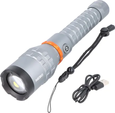 Produktbild von NEBO Davinci 8000 LED Taschenlampe, 8000 Lumen, bis zu 206 Meter Leuchtweite, wiederaufladbar