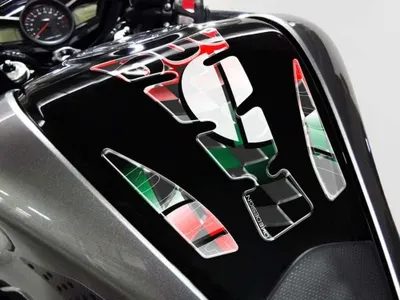Produktbild von PUIG 4719R Wings Tankprotektor passend fuer DUCATI 996 Rot