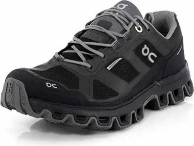 Produktbild von On Cloudventure Waterproof Wanderschuh Schwarz in Gr. 42