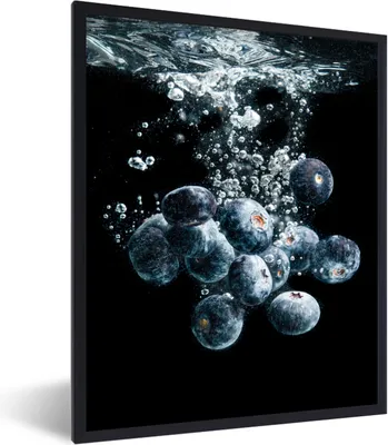 Produktbild von MuchoWow® Gerahmtes Poster Blaubeeren - Obst - Beeren - Stillleben - Wasser - Schwarz 60x80 cm - Poster mit Schwarzem Bilderrahmen Wandposter Rahmen Foto Bilder - Premium - Wanddeko Wohnzimmer
