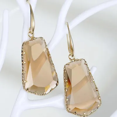 Zdjęcie produktu dla Kolczyki UR-38267 - Brązowe, eleganckie i subtelne KP38267