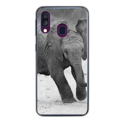 Produktbild von MuchoWow® Handyhülle Schutzhülle Hülle für Samsung Galaxy A40 Elefant - Baby - Tiere - Kröte - Schwarz und weiß Silikon Softcase Handy Hülle - Handy-Tasche