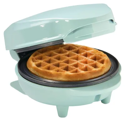 Produktbild von Bestron Mini-Waffeleisen für klassische Waffeln, kleiner Waffelmaker mit Antihaftbeschichtung, für Kindergeburtstage, Familienfeiern, Ostern oder Weihnachten, Retro Design, 550 Watt, Farbe: Mint