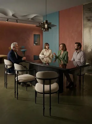 Produktbild von Modernes Esszimmer-Set schwarzer Esstisch sechs gepolsterte Stühle