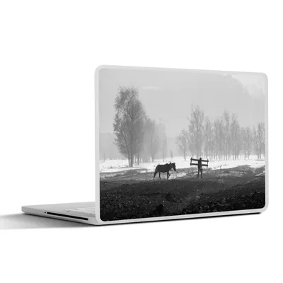 Produktbild von MuchoWow® Laptop Aufkleber Sticker Cover Pferd - Bauernhof - Schnee 32.5x23.5 cm - Sticker für Laptop - Selbstklebend