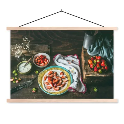 Produktbild von MuchoWow® Textilposter Erdbeere - Rustikal - Obst - Rustikale Blumen 60x40 cm mit holzfarbenen Rahmen - Bilder