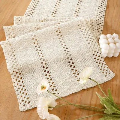 Produktbild von Azomor® Elegante Bohemian Tischdecke in Beige Makramee-Stil aus Baumwolle und Leinen