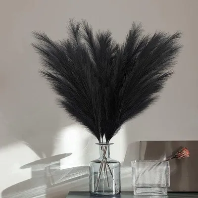 Produktbild von Kunstliche Pampasgras-Gruppe - 4 Stängel 49"/110cm, entfernbare Pampas-Gruppe mit 4 kleinen Pampasgräsern, Boho-Gras-Gruppe für Wohnzimmer, Schlafzimmer, Hochzeit und Blumenarrangement (Schwarz)