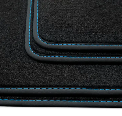 Produktbild von Velours Fußmatten passend für Cupra Tavascan 2024- Deluxe Velours, Naht:Blau