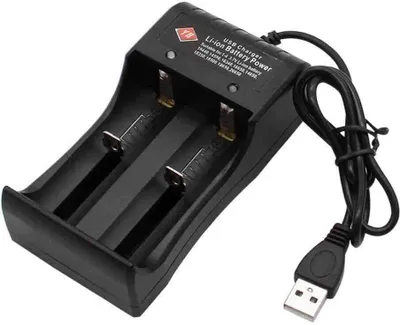 Produktbild von Universal USB Ladegerät 2 Slot 3,7V für Akkus Li-Ion NiMH 18650 26650 14500 17670