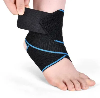 Produktbild von Unyqoos® Verstellbare, elastische Knöchelbandage – atmungsaktive Knöchelstütze mit Klett & Silikon-Antirutsch für Sport & Alltag