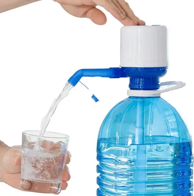 Produktbild von InnovaGoods® Manueller Wasserspender für XL-Flaschen, Einfache Handhabung, BPA-frei, Inklusive 3 Saugschläuche, Blau/Weiß, 8 x 16,5 18 cm,