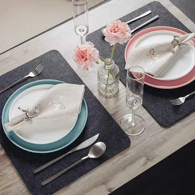 Produktbild von Tischset Platzset inkl. Untersetzer und Bestecktaschen aus Filz - abwaschbar/waschbar, dunkelgrau Für 2 Personen