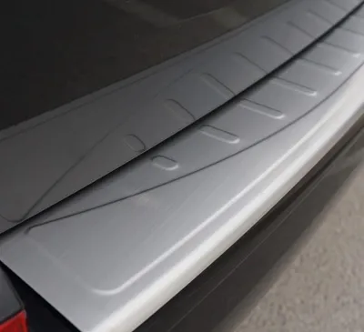 Zdjęcie produktu dla Wewnętrzna osłona zderzaka do Land Rover Discovery Sport 2014-25 chrom