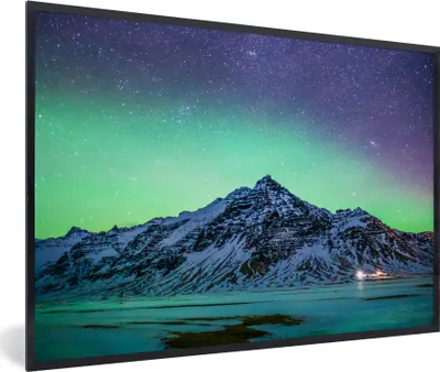 Produktbild von MuchoWow® Gerahmtes Poster Berg - Nordlichter - Schweden - Schnee - Grün - Winter 30x20 cm - Poster mit Schwarzem Bilderrahmen Wandposter Rahmen Foto Bilder - Kunstdruck - Bild-Poster