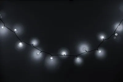 Productafbeelding van MagicHome kerstverlichting, kerstballen, 100 LED's, koud wit licht, IP44, 8 functies, lengte 9,90 meter