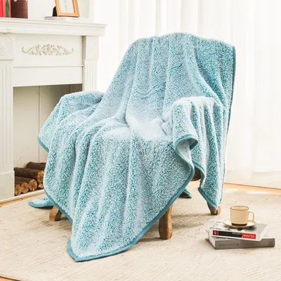 Produktbild von Sherpa Kuscheldecke 152x203cm – beidseitig, flauschig, warm und weich