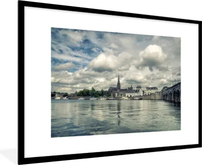 Produktbild von MuchoWow® Gerahmtes Poster Wasser - Maastricht - Wolken 90x60 cm - Poster mit Schwarzem Bilderrahmen Wandposter Rahmen Foto Bilder - Wanddekoration - Fotos