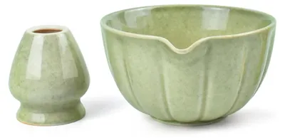 Produktbild von Matcha Bowl Keramik mit Henkel und Bambus-Fouett-Halter - Japanische Tee-Schale mit Deckel, 350 ml