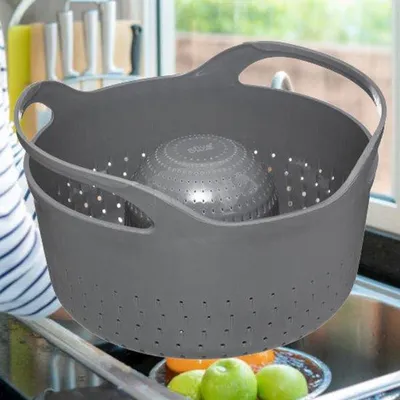 Immagine prodotto di Setaccio rotondo in plastica con 2 manici e 2 maglie, grigio