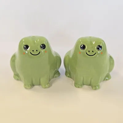 Salz- und Pfefferstreuer Frosch, 2er-Set, Dolomit, grün