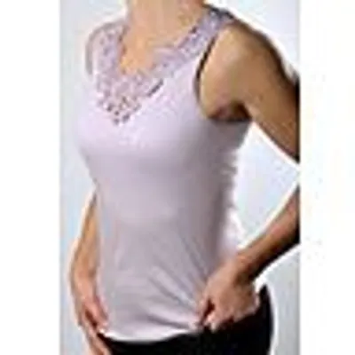 Produktbild von Toker Collection® Achselhemd Damen Unterhemd mit extra breiter Spitze, 44/46, Flieder