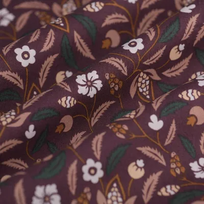 Imagen del producto de Popelina de algodón, 145 cm de ancho, color burdeos, estampado floral, certificado