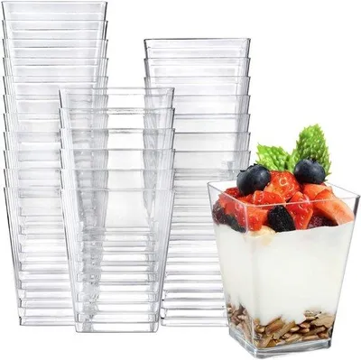 Zdjęcie produktu dla 50 mini pucharków deserowych 240 ml plastikowe kwadratowe pucharki deserowe - przezroczyste - wielokrotnego użytku - na deser, budyń, mus, przyjęcie - 7 x 7 cm