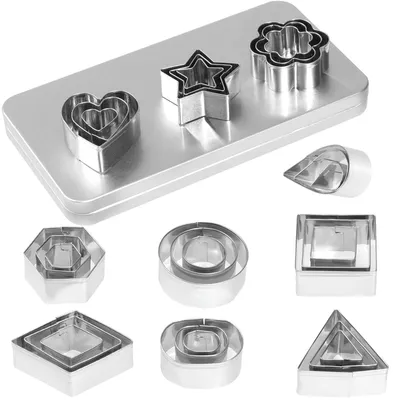 Image de Lot de 30 mini-emporte-pièces aux formes géométriques pour décorer les gâteaux, les biscuits au sucre et autres biscuits.