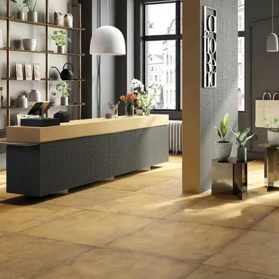 Productafbeelding van CASA39, keramische vloertegel met cementlook, geel, 30x60 cm. Merk: La Fabbrica. Collectie: Ava. Ontwerper: Hurban