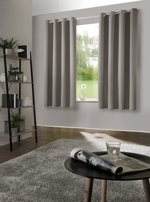 Produktbild von heimtexland ® Verdunklungsvorhang 1 Paar Verdunklungsgardinen Thermovorhänge Ösenschal  Schlamm HxB 145 x 135 cm