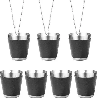Produktbild von Famanu Set von 6 wiederverwendbaren Schnapsgläsern 30 ml - Schwarz - Aufhängbar - Mit Halsband