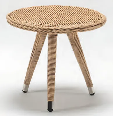 Immagine prodotto di Tavolino di rattan con piano intrecciato e quattro gambe