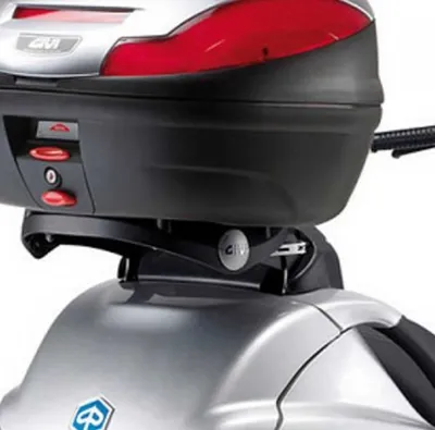 Produktbild von Topcase-Träger GiVi für Monolock® Koffer mit M5M Platte