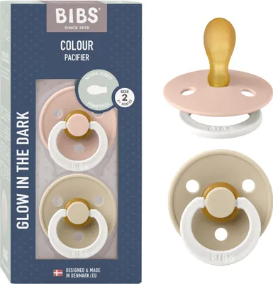 Produktbild von BIBS Colour Symmetrical Glow Schnuller 2er-Pack, BPA-frei. Leuchtet im Dunkeln, Symmetrischer Nippel. Naturkautschuk / Latex, Hergestellt in Dänemark. Größe 2 (6-18 Monate), Blush Glow / Vanilla Glow