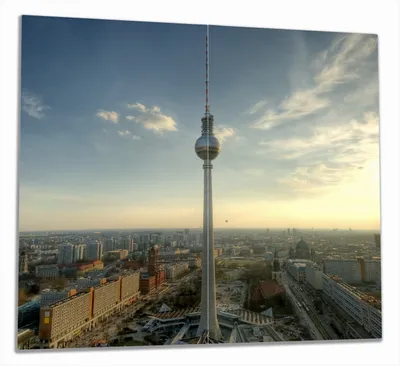 Produktbild von Wallario Herdabdeckplatte aus Glas, Größe 60 x 52 cm 2-teilig, Motiv Fernsehturm Berlin mit Panoramablick über die Stadt