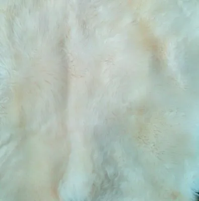 Immagine prodotto di Tappeto di pelle di pecora XXL due pelli di pecora giganti cucite fino a circa 110 x 110 cm bianco