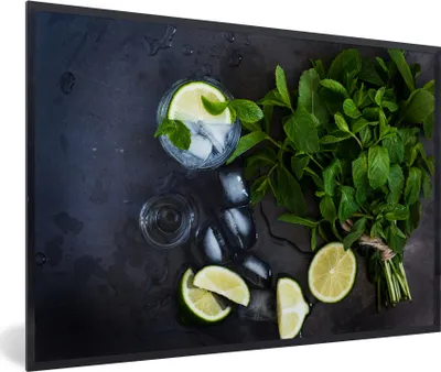 Produktbild von MuchoWow® MuchoWow® Gerahmtes Poster Ein erfrischender Mojito - ein typisches Sommergetränk 60x40 cm - Poster mit zchwarzem Bilderrahmen - Printing - Wanddeko Schlafzimmer