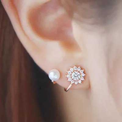Produktbild von Damen- und Mädchen-Ohrstecker, elegant, Kunstperle, Strass, Schneeflocke