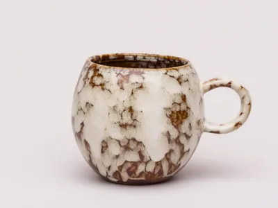 Produktbild von Bloomingville Tasse Paula braun creme Becher mit Henkel 275 ml Keramik