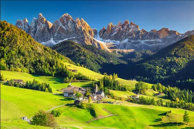Produktbild von Muralo Fototapete Berglandschaft 368 (B) x 254 (H) cm Vlies Wand Tapete Gebirge Himmel Wiesen Grün Wohnzimmer Schlafzimmer moderne Wandbild Landschaft Natur Wand Dekoration
