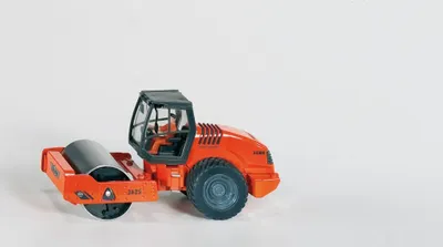 Produktbild von Siku Walzenzug HAMM Baufahrzeug-Modell orange ; 3530