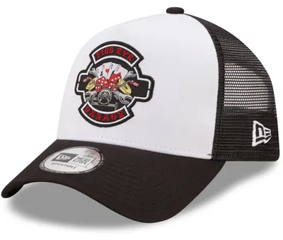 Produktbild von New Era A-Frame Trucker Cap Location Pigs Eye Garage white black