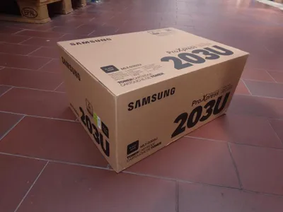 Produktbild von Samsung MLT-D203U Toner mit extrem hoher Reichweite Schwarz, 15000 Seiten, Schwarz, 1 Stück(e)